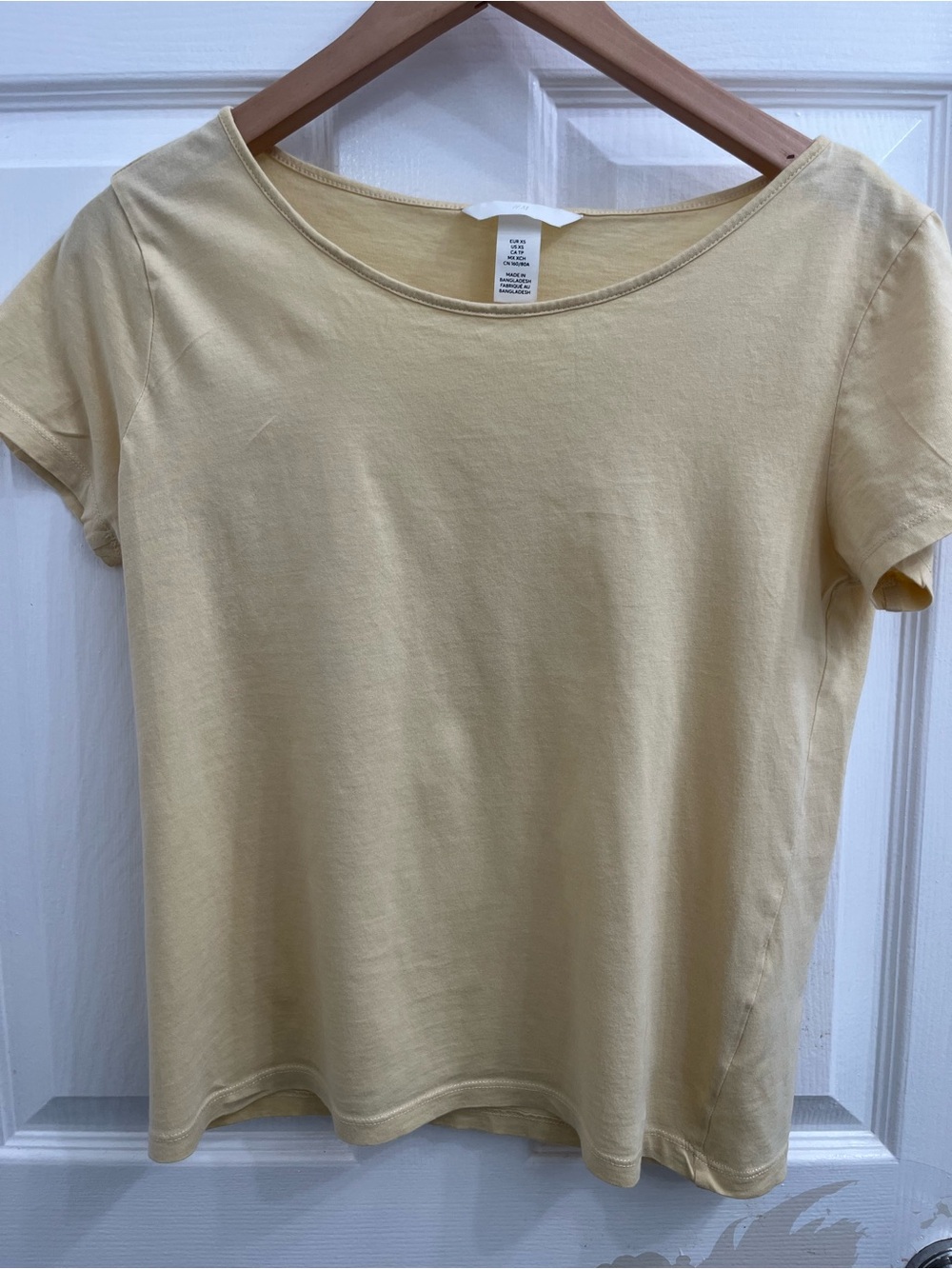 H&M Pale Yellow Short Sleeve Crewneck Tee